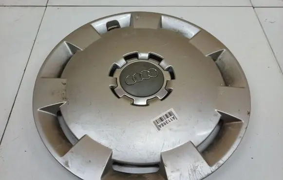 Audi A3 S3 8P R16 wheel hub/cap/trim 8P0601147A