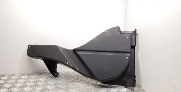 Rear underbody cover/under tray