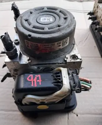 Peugeot 208 I ABS Pump 9806891780