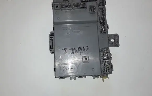 Honda Civic IX Fuse module 116RA000021