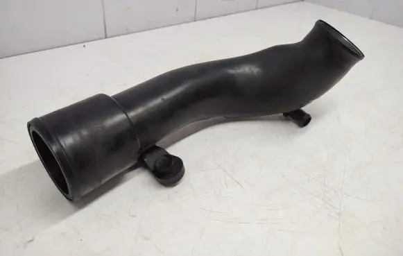 Chevrolet Cruze Intercooler hose/pipe 13324548 631048618