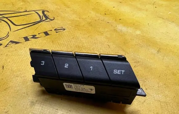 Porsche Panamera (970) Seat memory switch 97061310650