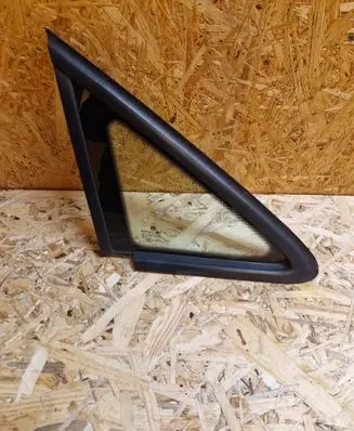 Volkswagen Touran II Front triangle window/glass 43R00048 E000255 DOT24M68AS2