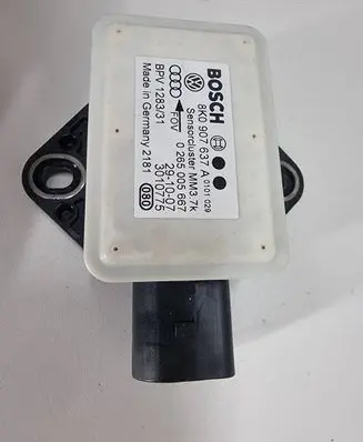 Audi A4 S4 B8 8K ESP acceleration yaw rate sensor 8K0907637A 0265005667 3010775