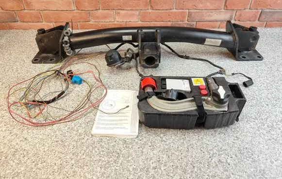 BMW X5 E70 Detachable towbar 6769461 6850497