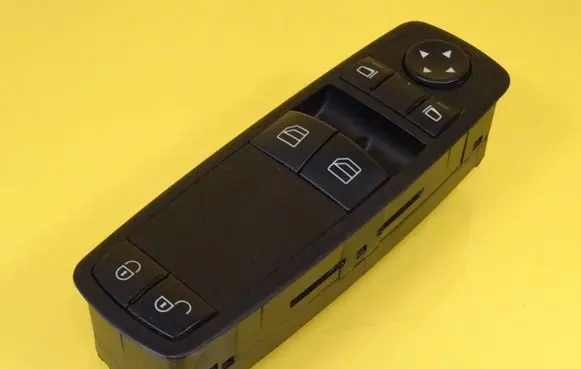 Mercedes-Benz B W245 Electric window control switch A1698206410