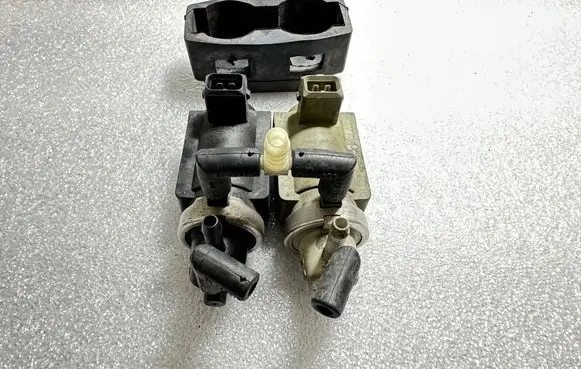 Audi A6 S6 C5 4B Turbo solenoid valve 059906627 059906627A 059906629