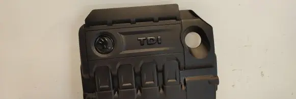 Engine cover (trim)