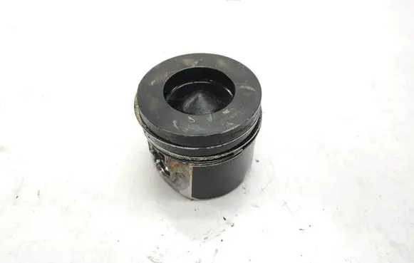 BMW 5 F10 F11 Piston 84L110