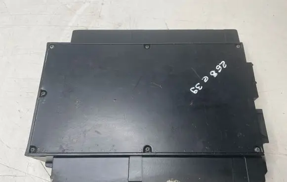 BMW 5 E39 Sound amplifier 65126905119 084893 08693205