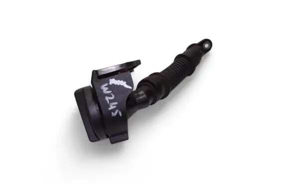 Mercedes-Benz B W245 Oil fill pipe A6400100369