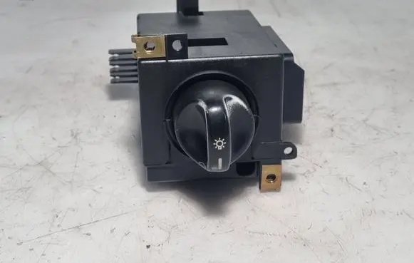 Mercedes-Benz A W168 Light switch 1685450104