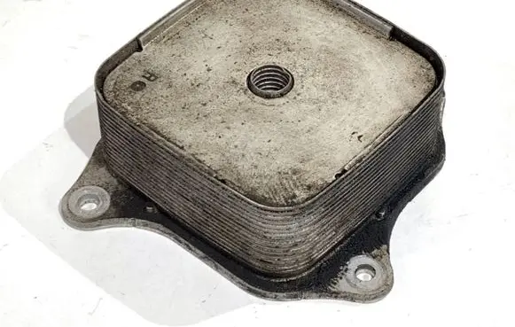 Honda CR-V Engine oil radiator 