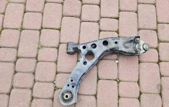 Toyota C-HR I Front lower control arm/wishbone 61TYS
