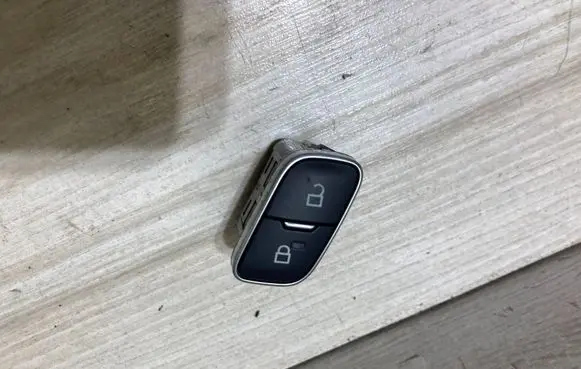 Ford Ecosport Central locking switch button f1et-14017-ab