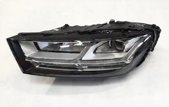 Audi Q7 4M Headlight/headlamp 4M0941033A