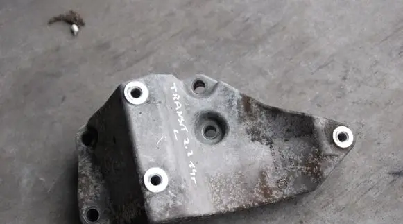 Ford Transit Engine mounting bracket 125KM 10239