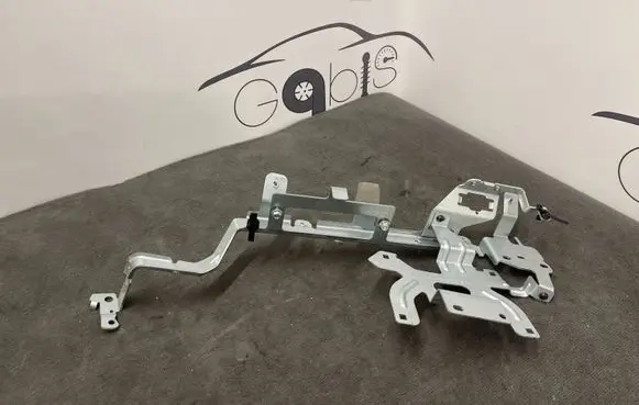 Maserati Levante Bracket in trunk/boot 670035389 FA00AAZ85217