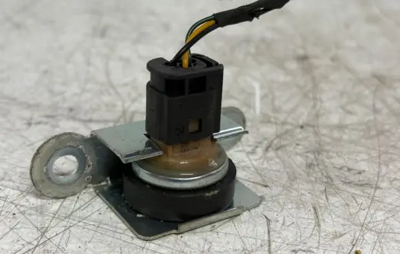 BMW 7 E65 E66 Acceleration sensor 6085A 6776214
