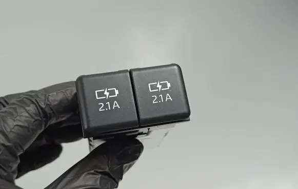Toyota RAV 4 (XA50) USB socket connector 8553215010 19322EG471