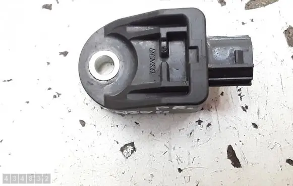 Lexus RX 450H Fuel cut-off switch 8917378010