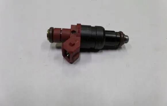 Mercedes-Benz C W202 Fuel injector 0000788523
