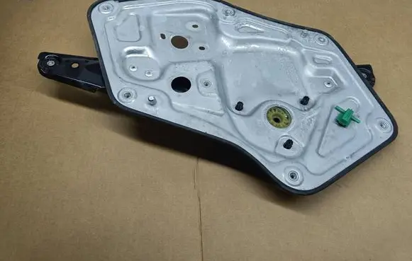 Skoda Yeti (5L) Front window lifting mechanism without motor 5L0837402 912559102