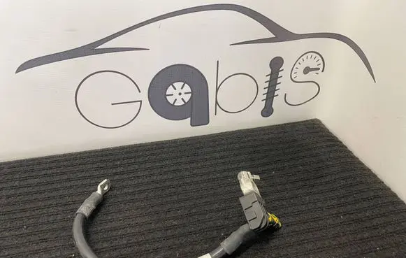 Bentley Continental Positive cable (battery) 8K0915181C