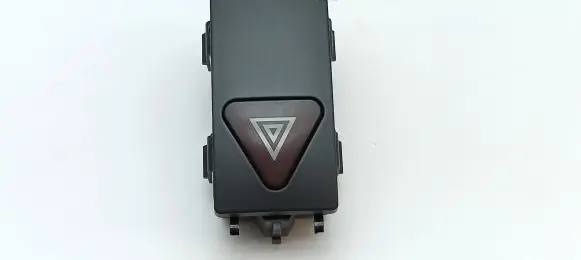 Mercedes-Benz E W212 Hazard light switch 2129052300 33692512 0925000815
