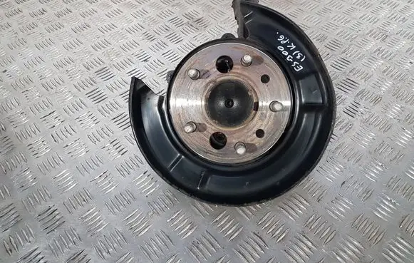 Lexus ES 250 - 300 - 330 Rear wheel hub 