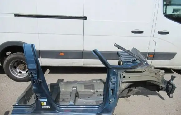 Citroen C4 Grand Picasso Front quarter panel 