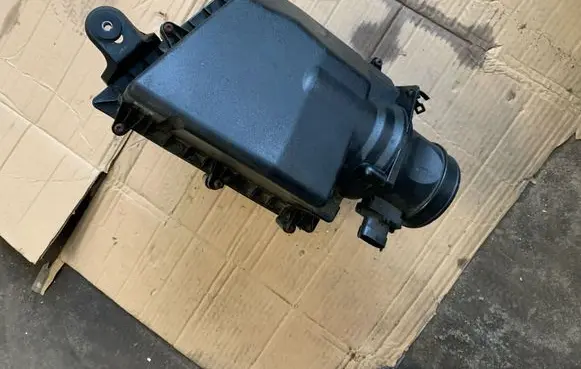 Land Rover Range Rover Velar Air filter box GX739H736CA