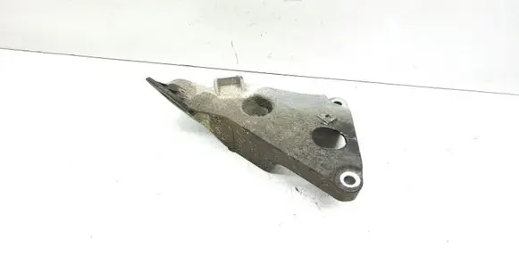 BMW 5 E60 E61 Engine mounting bracket 6777055 22116777055