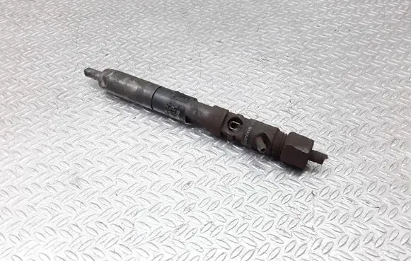 Nissan Micra Fuel injector 28232248