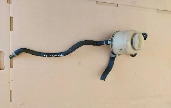 Infiniti FX Power steering fluid tank/reservoir