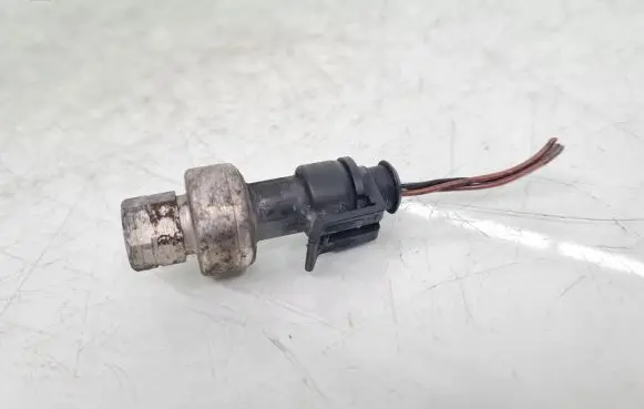 Opel Tigra B Air conditioning (A/C) pressure sensor 09131721