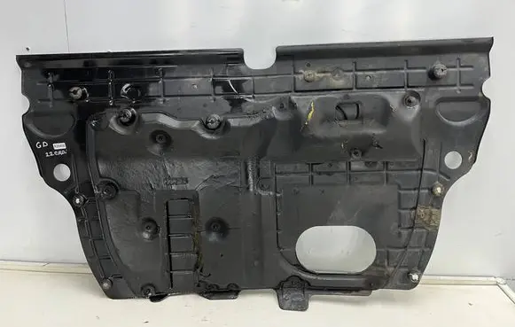 Hyundai Grandeur Engine splash shield/under tray