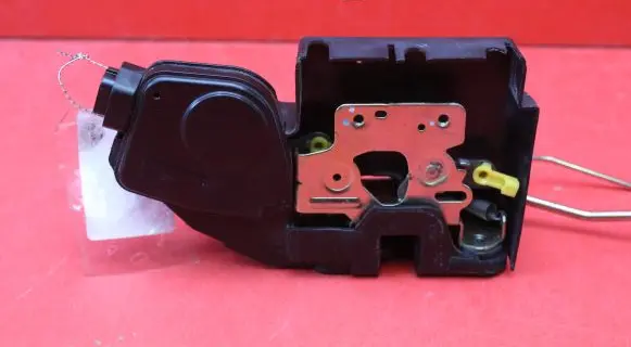 Hyundai Santa Fe Front door lock