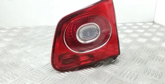 Volkswagen Tiguan Tailgate rear/tail lights 5N0945094B