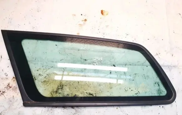 Volvo V50 Rear side window