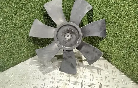 Mitsubishi Pajero Fan impeller MR315449 MR500880 73311AG00A