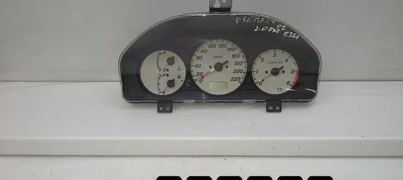 Mazda Premacy Speedometer (instrument cluster) wvcb87 2000d