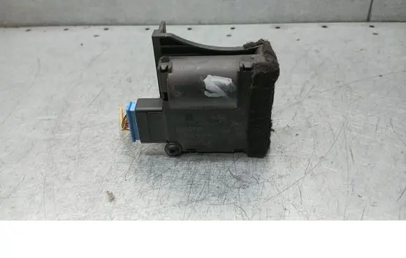 Coolant heater control valve