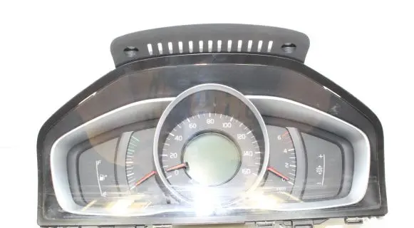 Volvo V60 Speedometer (instrument cluster) 31453099