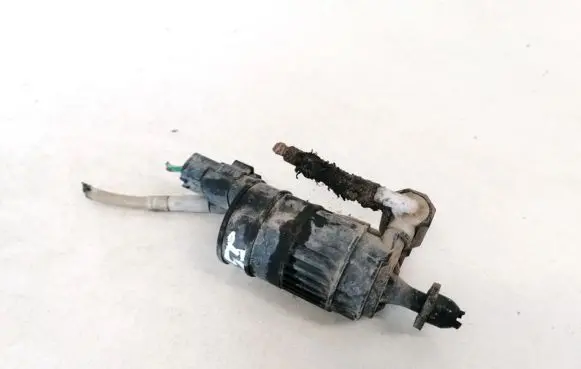 Renault Master II Windscreen/windshield washer pump