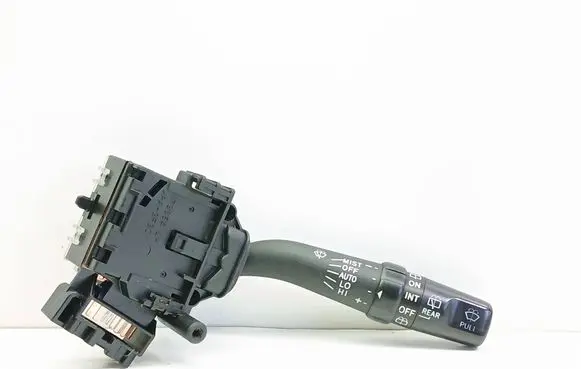 Toyota Avensis T250 Wiper control stalk 173654