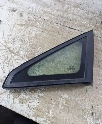 Ford Focus C-MAX Front triangle window/glass DOT27AS2M23100 43R001057