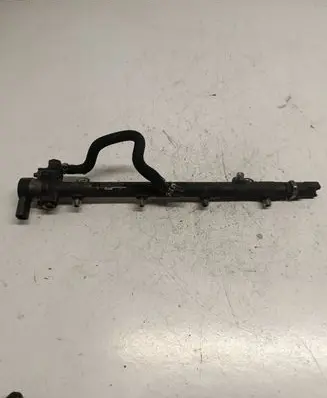 Mercedes-Benz C W203 Fuel main line pipe A6110700095