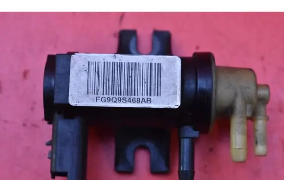 Ford Mondeo MK I Vacuum valve FG9Q9S468AB