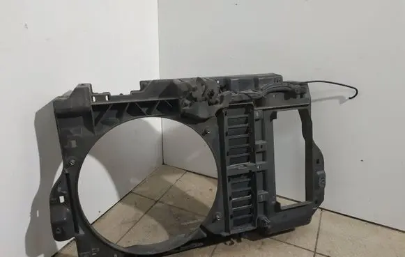 Citroen C5 Radiator cooling fan shroud 9646474780